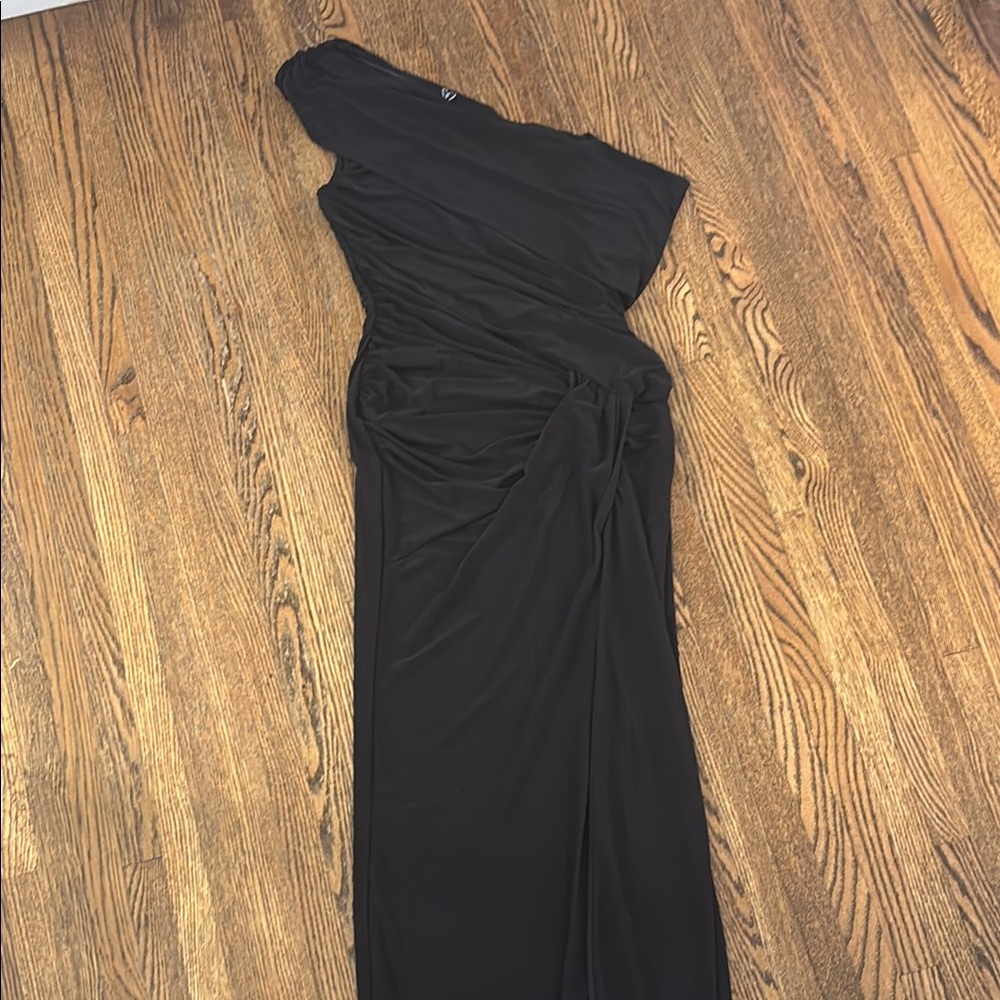 NWT Windsor Black Asymmetrical Ruched Maxi Gown - Picture 3 of 3